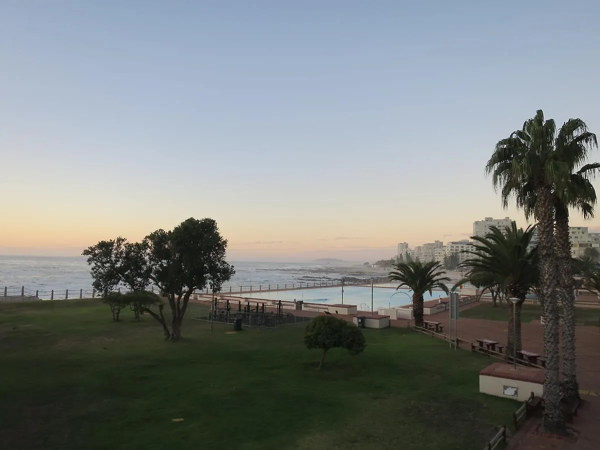ホテル Sea Point Inn ケープタウン