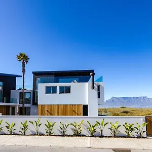 Ocean 9 - Sunset Beachfront Residency Aparthotel
